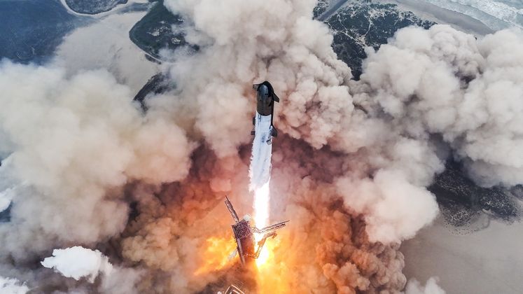 Cover image for SpaceX Starship Nails Dramatic Test Flight 4, Landing Both Stages