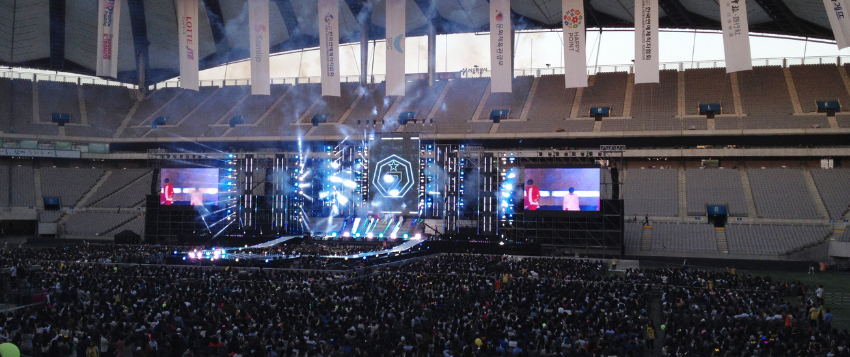 Cover image for Dream Concert 2022 Performers Lineup Confirmed, NCT Doyoung and Ive Yujin To Host
